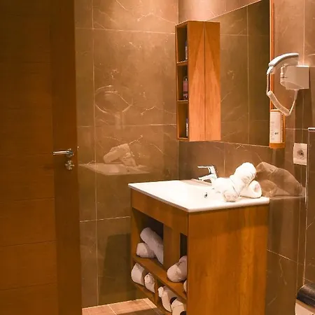 Padel Olivia's Hill Kryemëdhej