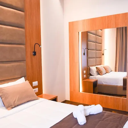 Padel Olivia's Hill Szálloda 4*