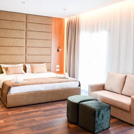 Padel Olivia's Hill Hotel Kryemedhej