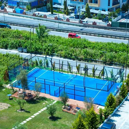 فندق Padel Olivia's Hill 4*